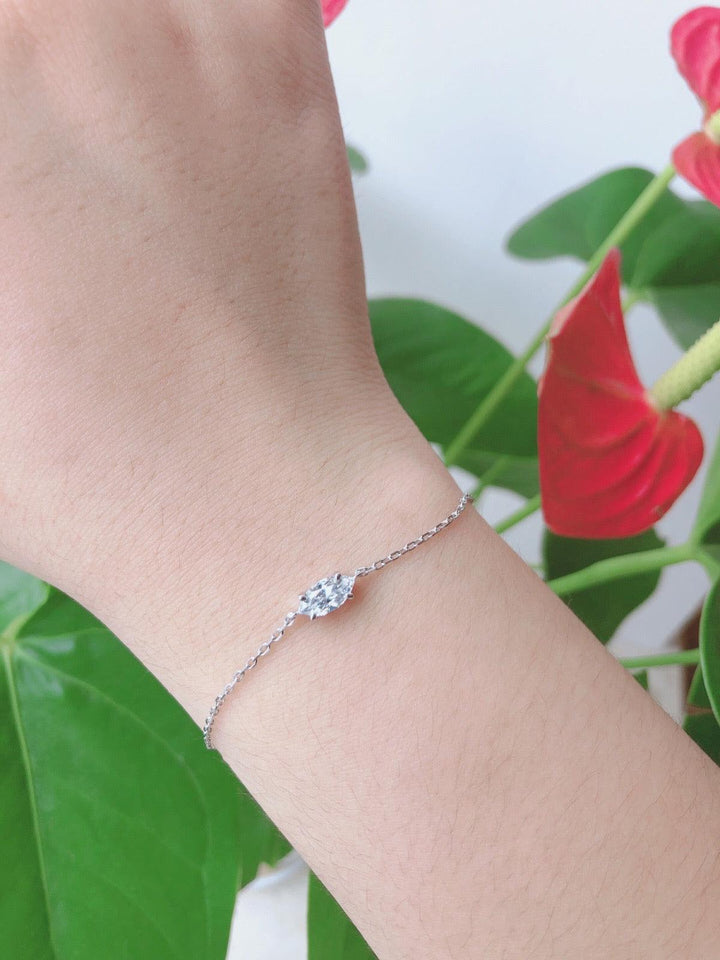 Dainty Solitaire Crystal Bracelet 