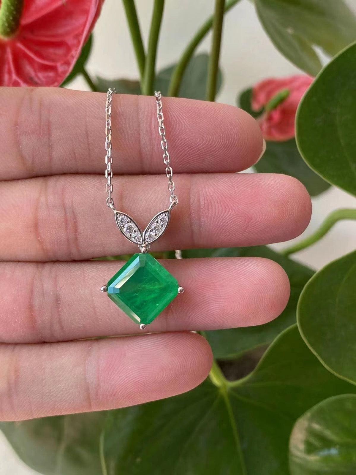 Leaf-Adorned Square-Cut Green Pendant Necklace