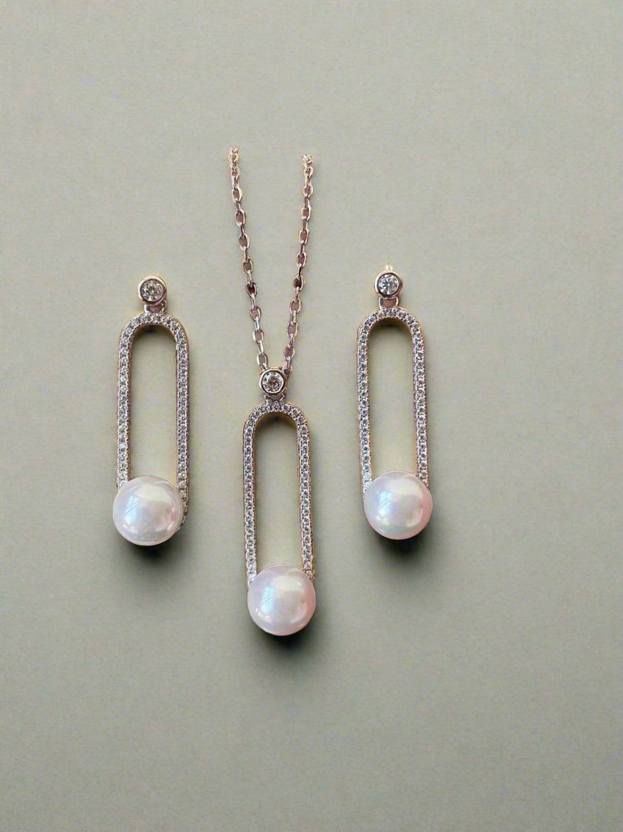 Modern Pearl Arch Jewellery Set