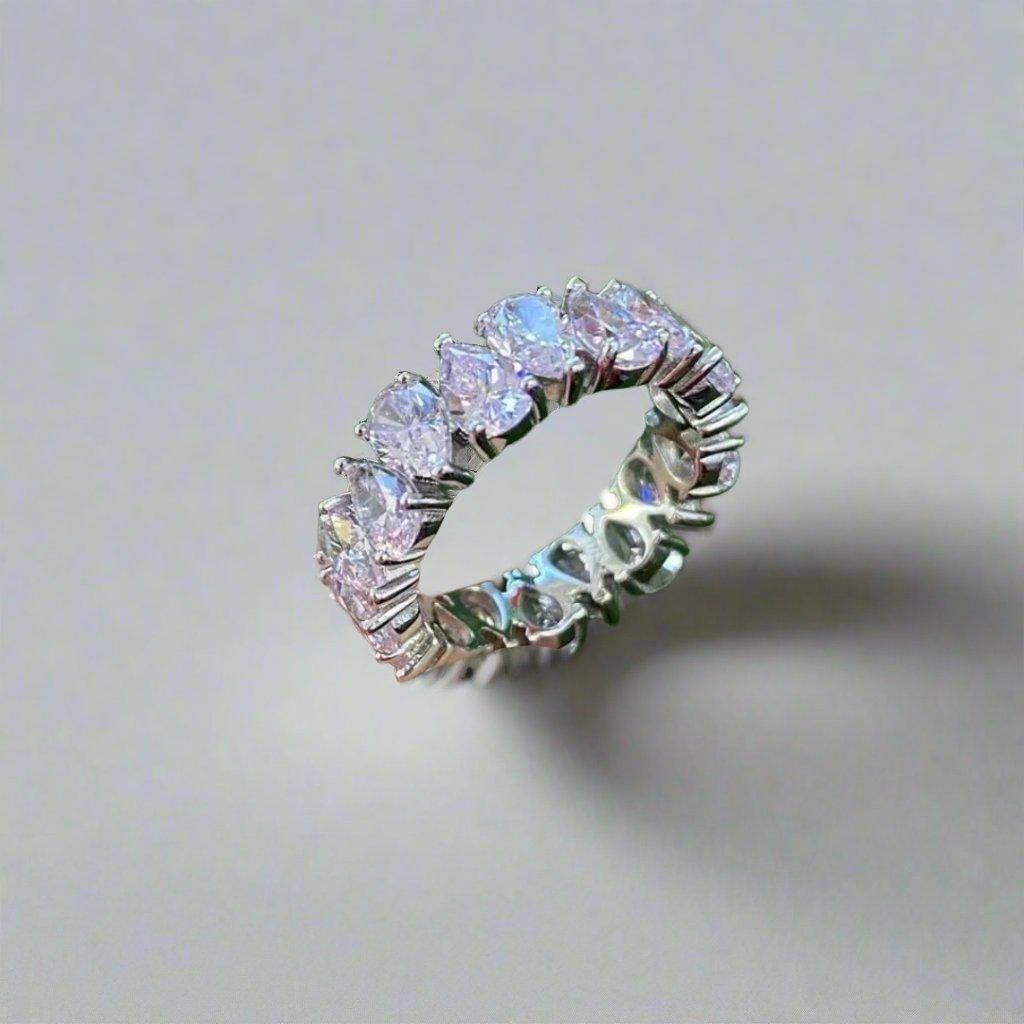 Luxury Full Circle Crystal Ring - Oval Gallery Design