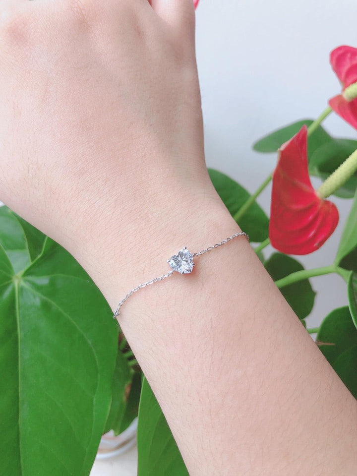 Round Solitaire Chain Bracelet