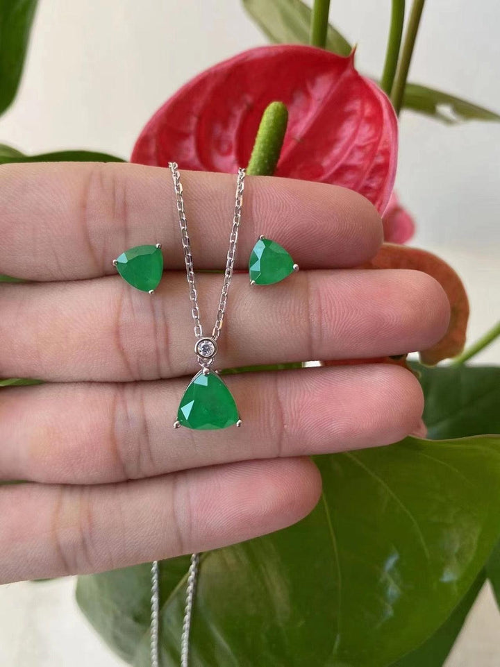 Triangle-Cut Green Gemstone Jewelry Set