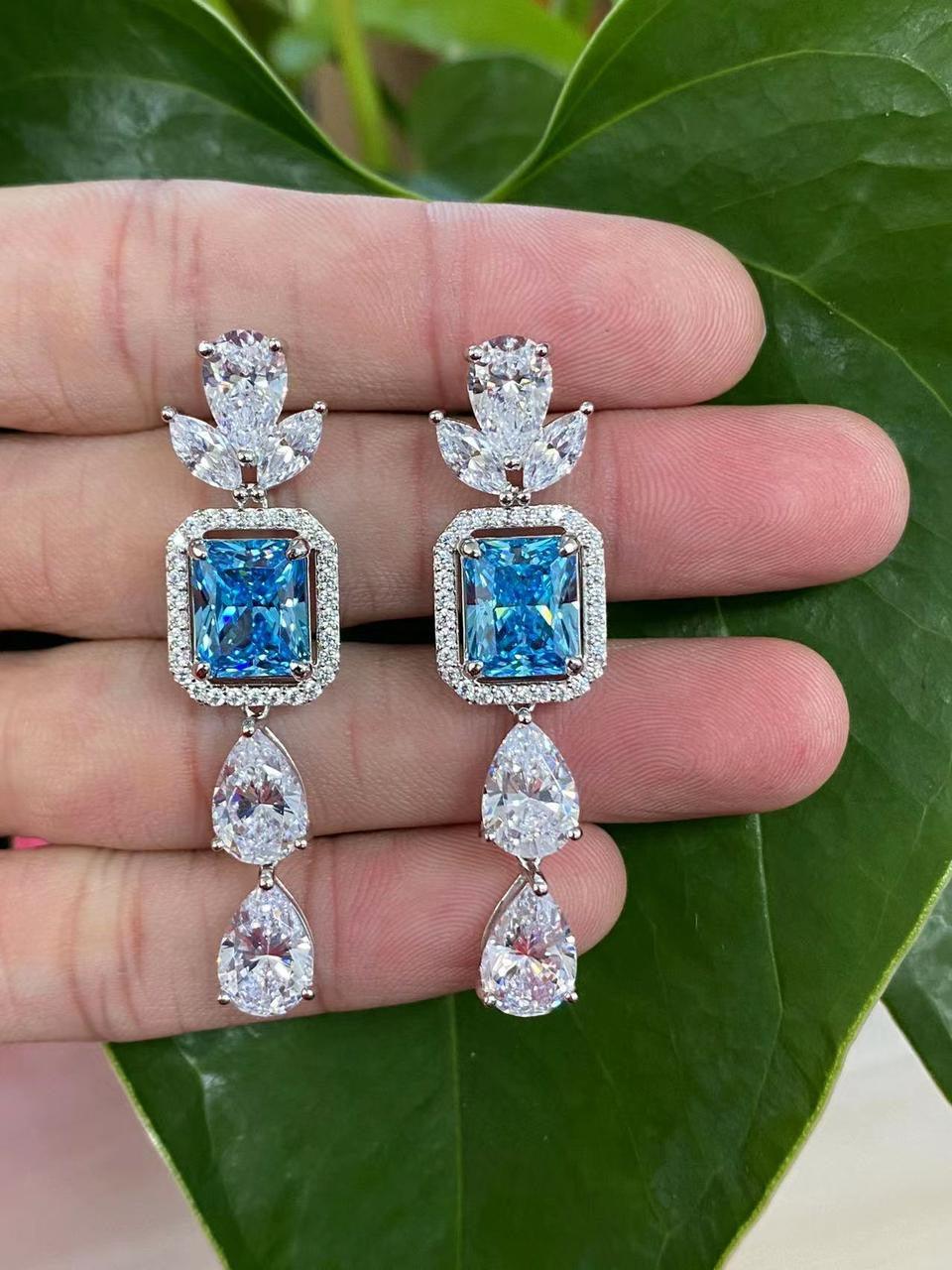 Luxury Emerald Green Crystal Linear Drop Earrings